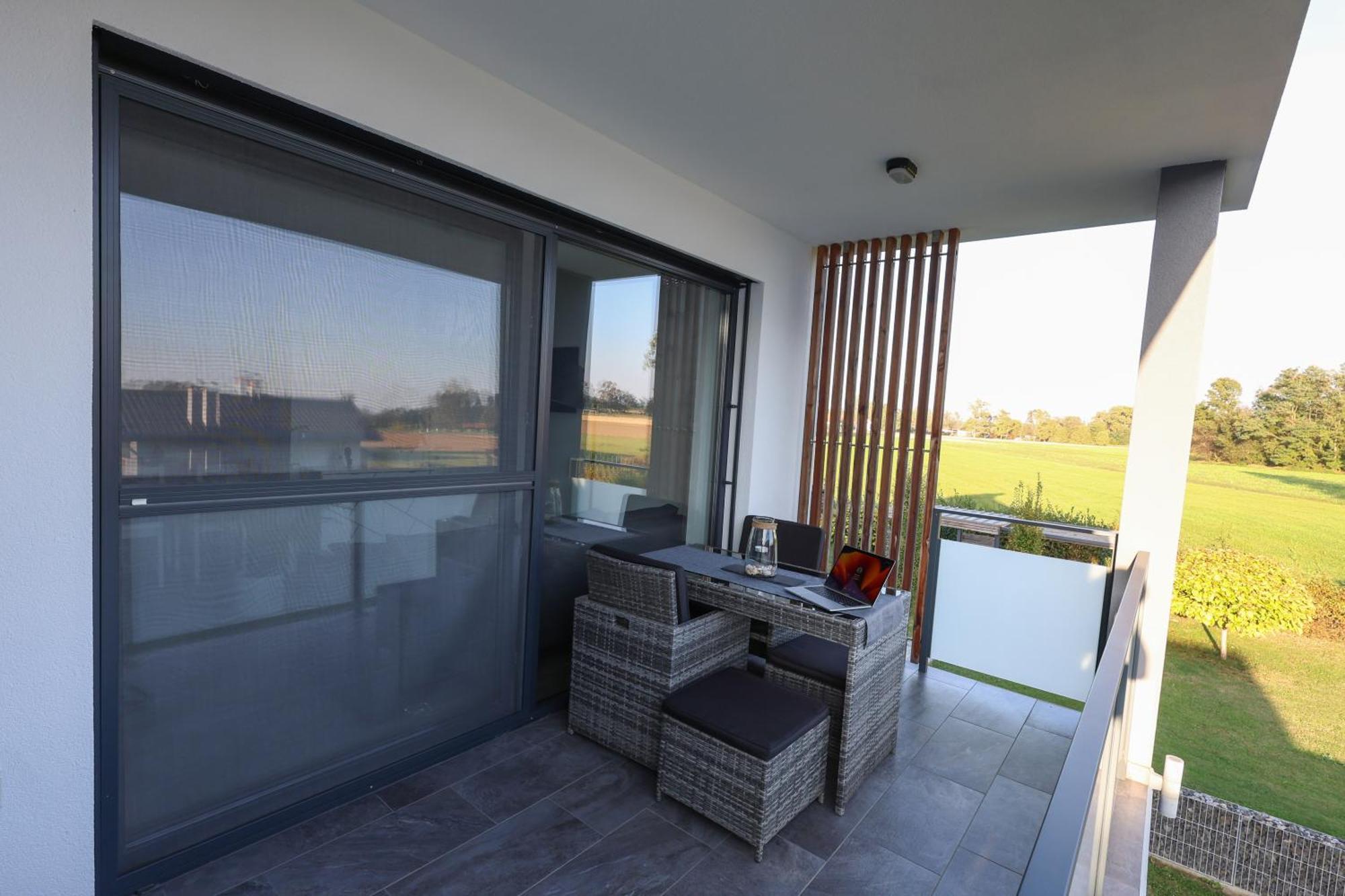 White Mountain Apartment บานอฟซี ภายนอก รูปภาพ